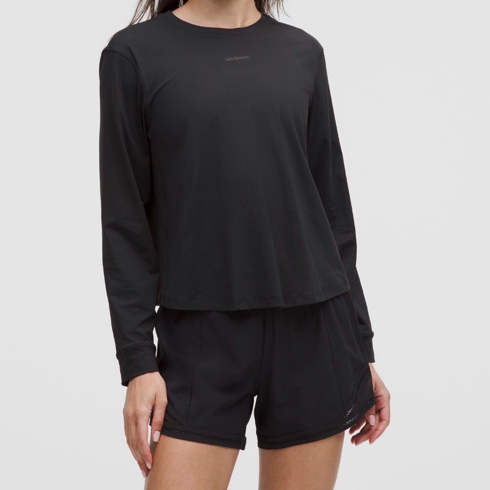 NWT!! Lululemon Women's Black Long Sleeve Top
